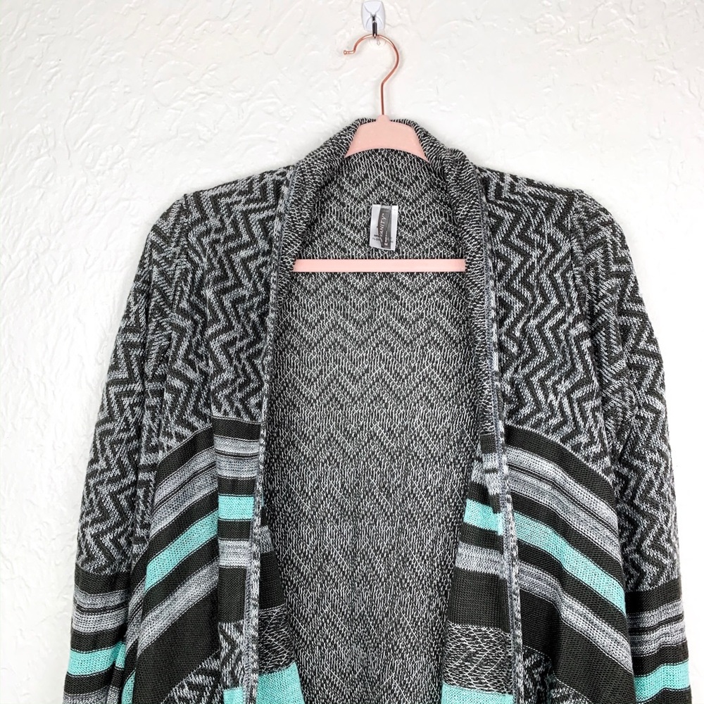 🌻 Vanity fray waterfall cardigan shrug stripes